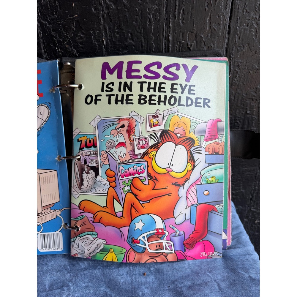 Vintage Mead Five Star latch Binder with Garfield Folders 90s School Supplies - Picture 3 of 14
